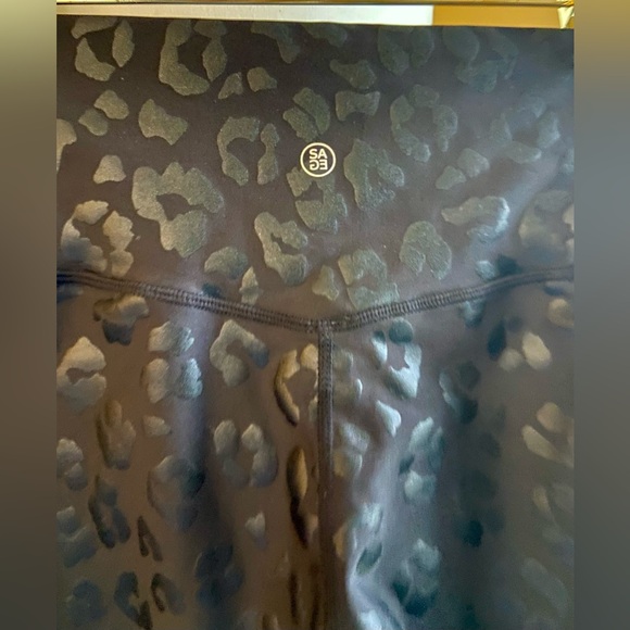 Sage Collective Leggings Size Large Black Animal Print High Waisted Activewear - Picture 4 of 7